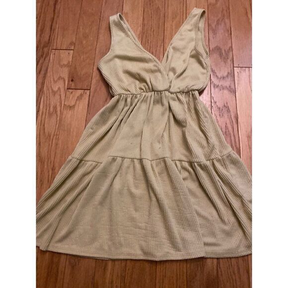 Caution to The Wind women's yellow v-neck sleeveless sleeveless peasant dress SM - Picture 1 of 7